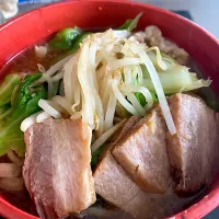 千里眼の麺で二郎系ラーメン| みーさん