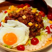 手作りチリコンカンでタコライス| ヨシュアさん