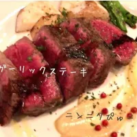 「ガーリックステーキ」
たまには赤身のガッツリお肉de晩ごはん💦|ばくあんしゃさん