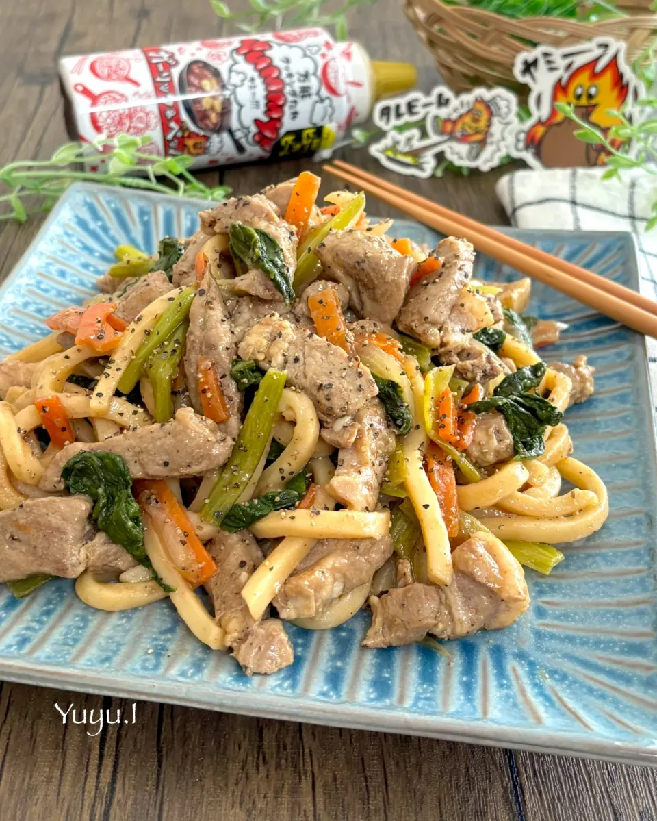 豚肉ゴロゴロのyummyペッパー焼きうどん|ゆーこどんさん