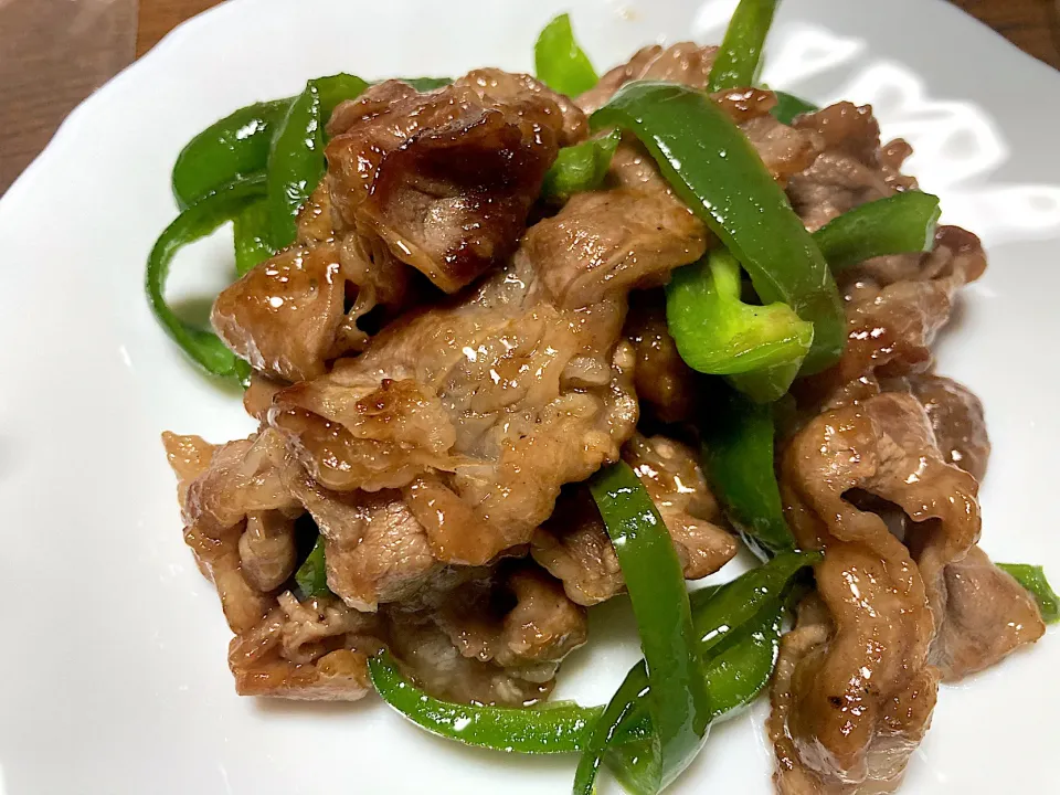 青椒肉絲|はっちぃさん
