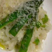 旬の秋田産アスパラのリーゾ|お家でbar!さん