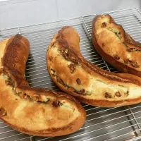 「Banana and walnut bread」
練り込んだバナナとバターの焼けた甘い香りと クルミのコクと歯触りが 楽しくて美味しい(^^) ダージリンを淹れて 昼ごはん💦|ばくあんしゃさん