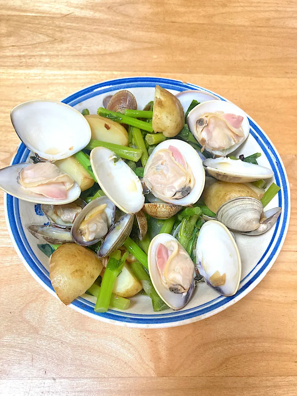 ハマグリとのらぼう菜とじゃがいもソテー|CHIZUさん