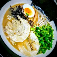 自宅ラーメン🏠🍜 多分ベースは宇部市の老舗一休のラーメンだった記憶あり|🐈⸒⸒⸒⸒つるのダンス🐈🐾さん