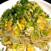 レタスと玉子のツナコーン味噌マヨパスタ|たまさん