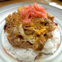 ピリ辛牛とじ丼🐮|buhizouさん