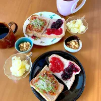 朝焼きライ麦食パン🍞でオープンサンド💕| さくたえさん
