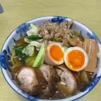 鶏ベース家系と二郎系の中間ラーメン|rtkさん