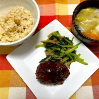 ハンバーグ、八宝菜、ほうれん草とベーコンの塩胡椒炒め|jackybeanさん