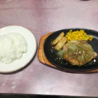 小えびのサラダ、若鶏のディアボラ風、ミックスグリル、ライス、ドリンクバー(夕飯、サイゼリヤ)|enarinさん