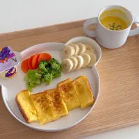 一歳息子の朝ごはん🥣|anjuさん