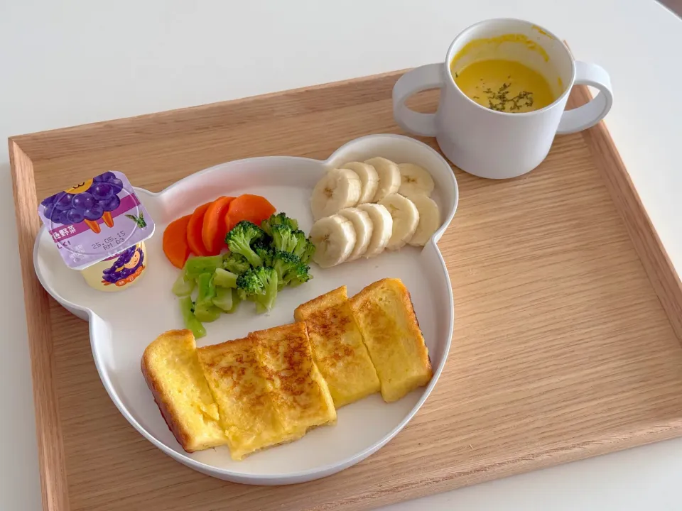 一歳息子の朝ごはん🥣|anjuさん