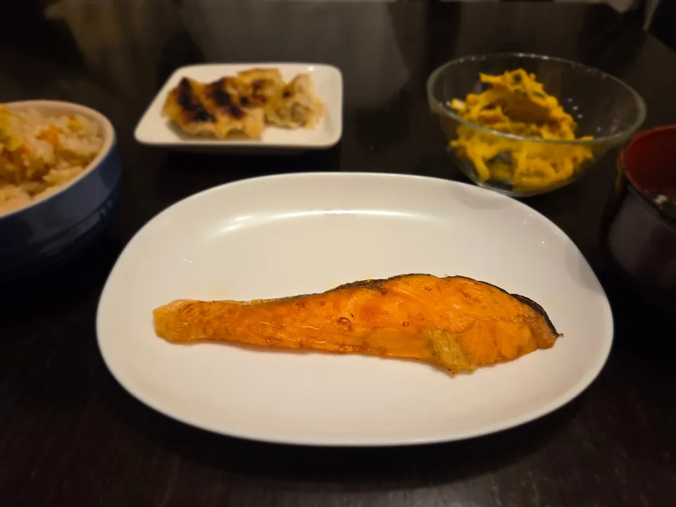 焼き鮭定食 かぼちゃサラダ付き|もとしんさん