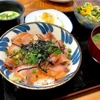 ブリ丼定食風ごはん|いがをさん