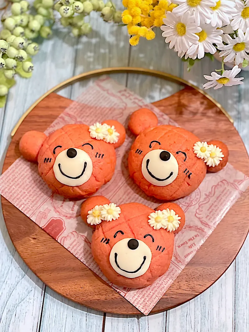 クマちゃんいちごメロンパン🍓🧸|AXさん