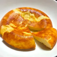 デザートに、モッツァレラ&ゴーダチーズを使って本格的チーズケーキを作りました😋👍🎵|ギムレットさん