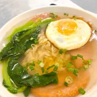 hongkong style noodles soup