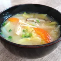 野菜たっぷりお味噌汁|古尾谷りかこさん