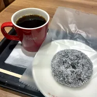 ココナツチョコレート w/ ミスドブレンドコーヒー|T. Wonderさん