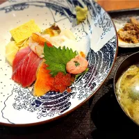 海鮮丼（上） ¥2,750|Blue Moon Caféさん