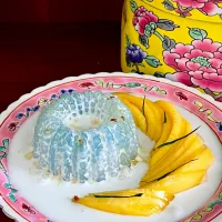 Mango with blue pea sago pudding|12Dragonさん