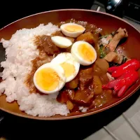 おっさん飯　パーキングで　カレー　たこさんウインナー　板東英二　俺のチンピラ|ひげおやじさん