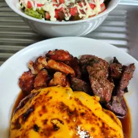 チーズハンバーグとラムソテーとチキンソテーやねん|時雨さん