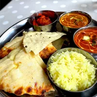 チーズナンセット　マトン&バターチキンカレー|kenshiさん