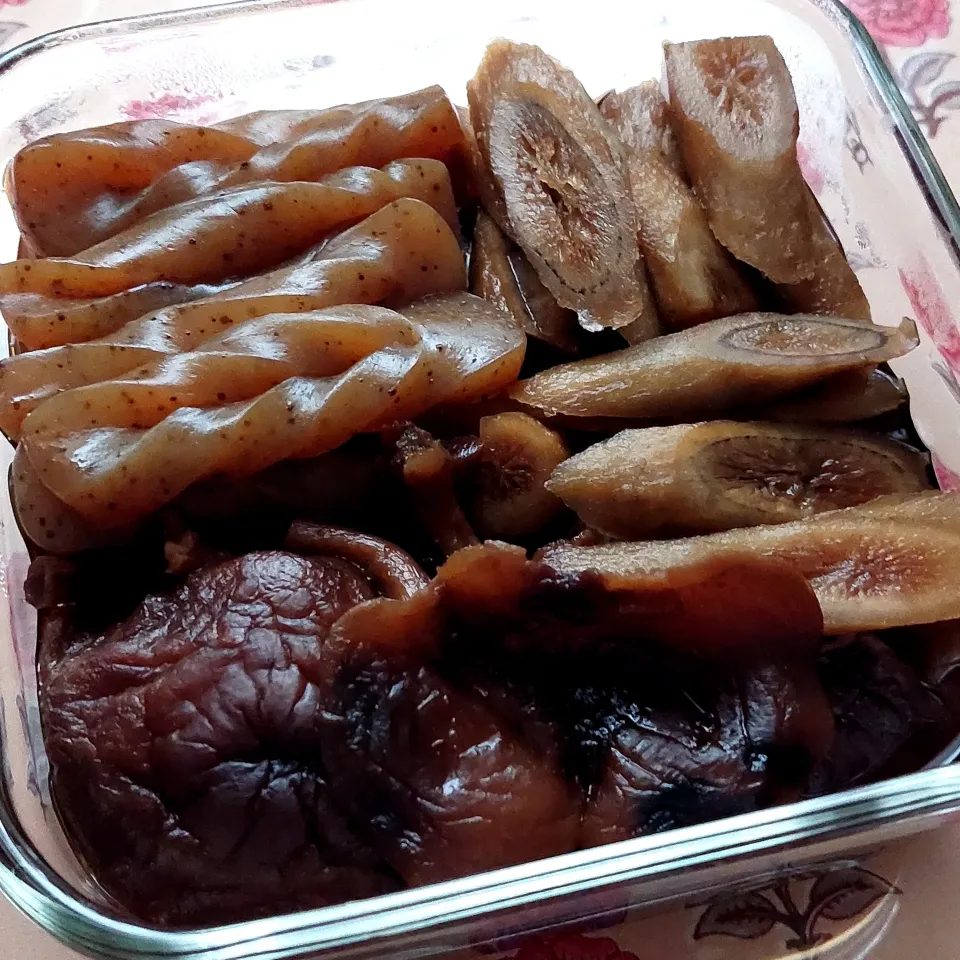 干し椎茸の煮物|きつねさん