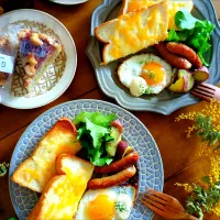 チーズトーストと目玉焼きの朝ごはん☕|さらママさん