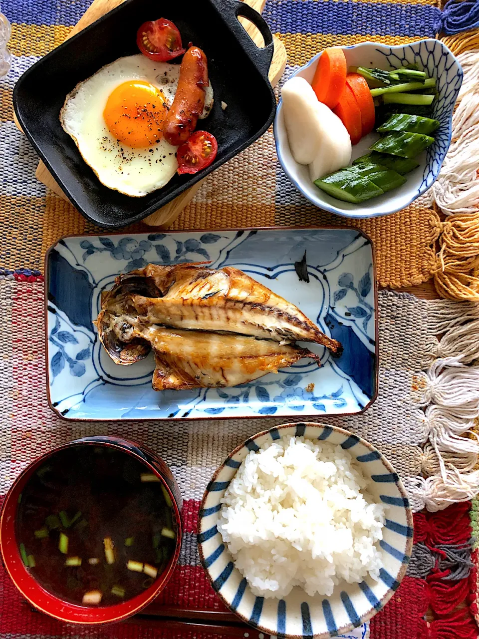 アジの開き 自家ぬか床のお漬物で朝ごはん🍚|Tina Tomoko😋さん