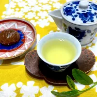新茶🍵grandmaの庭で採れたお茶の葉|kaoriさん