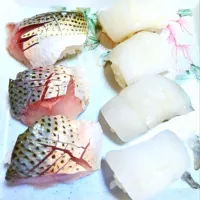 コハダとイカのっけたろー🍣旬のものは美味しい♪|さくらんぼさん