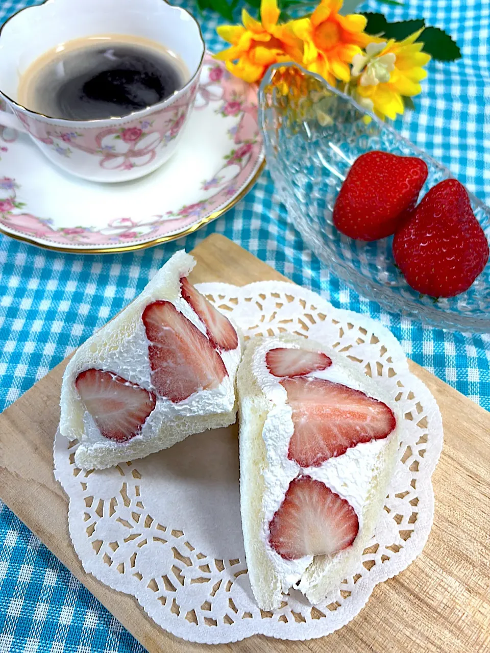 いちごサンド|まめすけ⭐︎さん