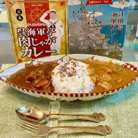 金曜日じゃないけど海軍カレー🍛|にゃあ（芸名）さん