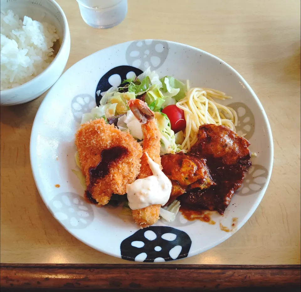 日替わりランチ|おじゃみさんさん