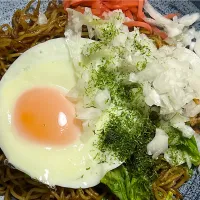 ソース焼きそば　新玉ねぎみじん切り乗せて八王子ラーメン風w|須佐浩幸さん
