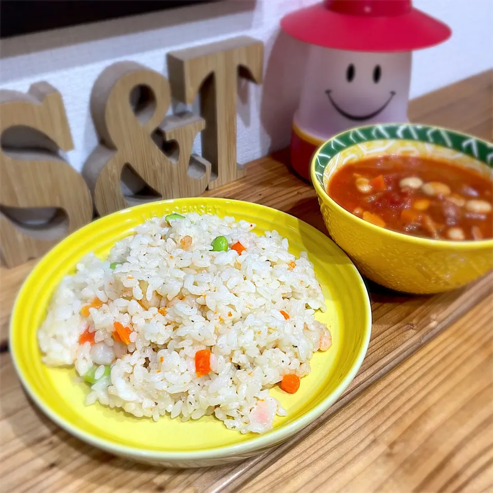 エビピラフ　ミネストローネ|まりもこさん