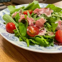 ルッコラと生ハムのサラダ|いがをさん