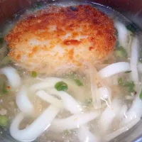 みぞれ仕立てのなめ茸と肉そぼろ入りとろみ付きコロッケうどん|darkbaronさん