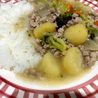 体があったまった♨️ #夕飯　粗挽肉ブロッコリーシチューライス|ms903さん
