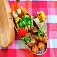 エビフライ弁当
　エビフライ
　鶏カラ
　だし巻きたまご

美味しくできました✨