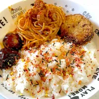 おっさんワンプレート　コロッケ　パスタ　肉団子| ひげおやじさん