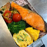お弁当| メガネおばさんさん
