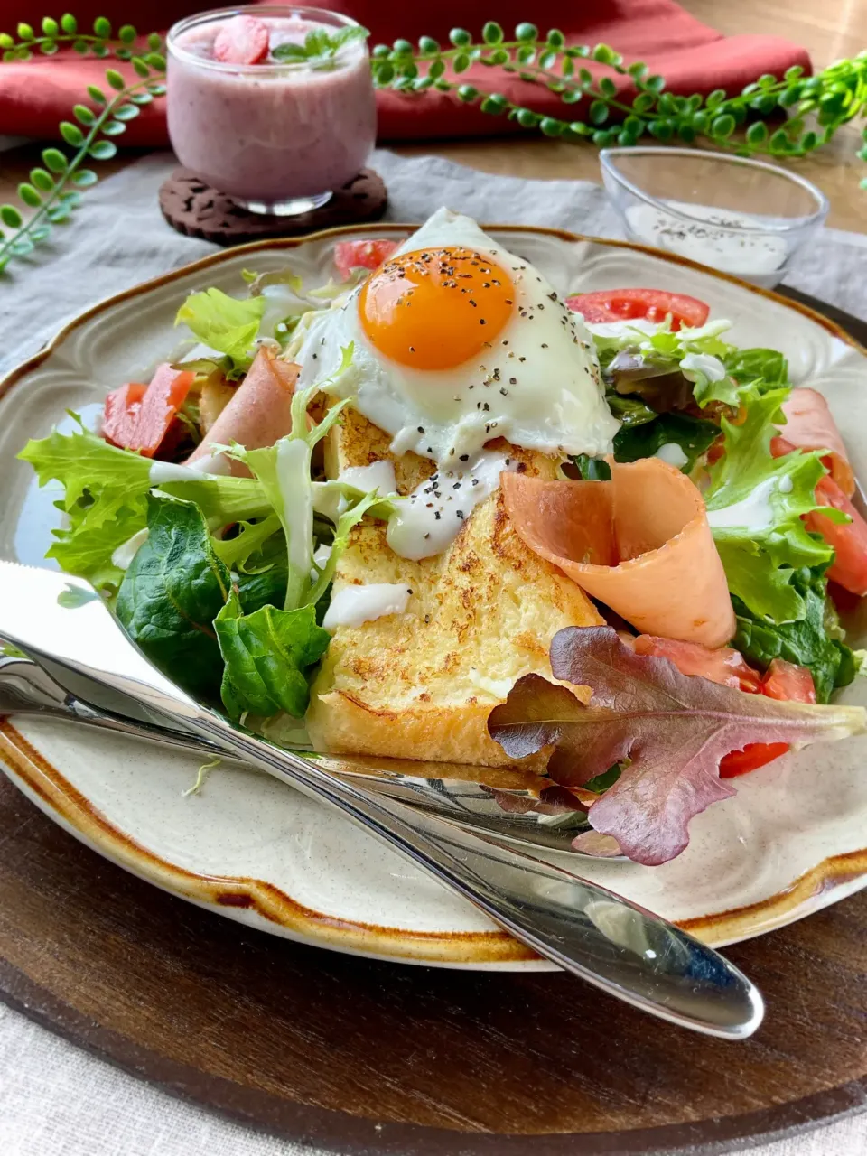 スイーツポテトさんの料理 リーフミックスdeサラダフレンチトースト|スイーツポテトさん