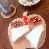 朝ごはん♯オムレツサンド|小松菜さん