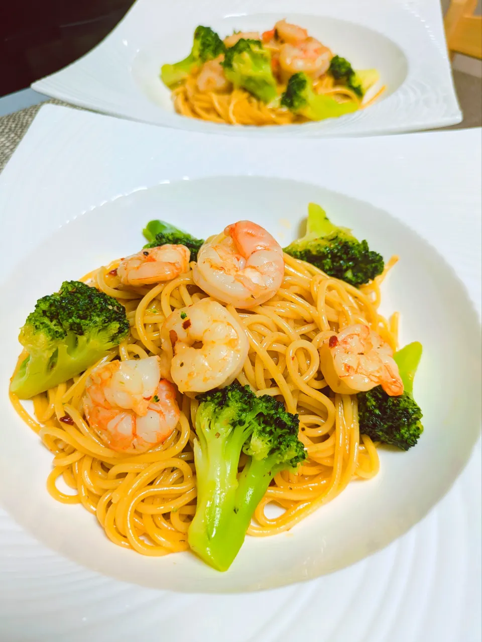 エビとブロッコリーのガーリックパスタ|闇夜の狸さん