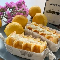 まなまな♡さんの料理 【ビタントニオ使いたおし隊💛ワッフル&ホットサンドベーカー】ワッフルプレート de レモンチーズクリームワッフルサンド🍋