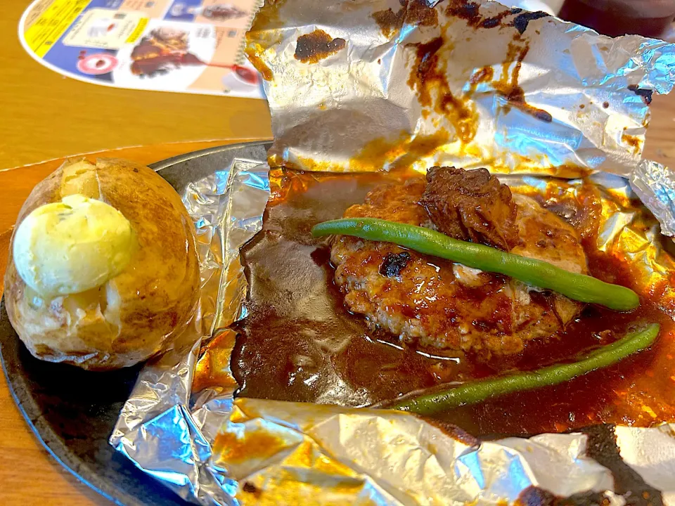 濃厚ビーフシチューの包み焼きハンバーグ|🍊🍒ユッキー🎂🍞🍲さん